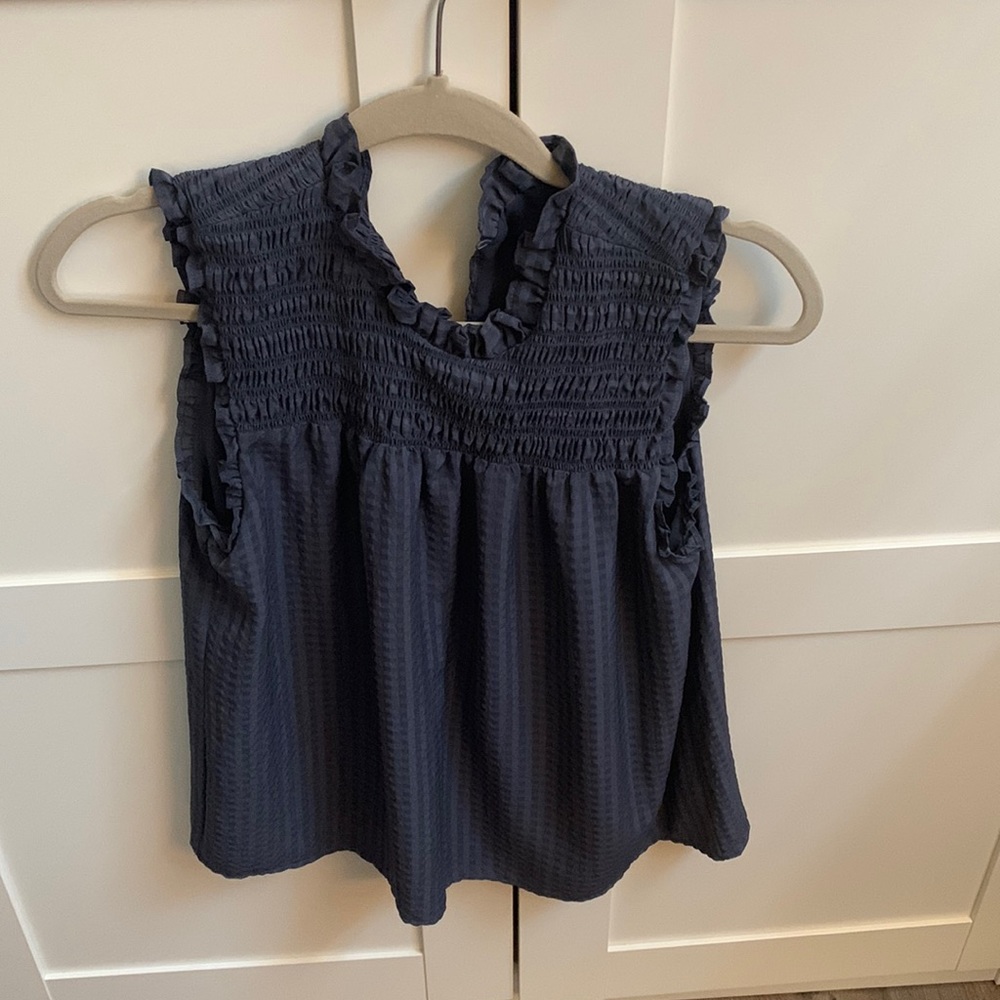 Ann Taylor small grayish purple sleeveless top